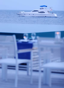 Huvafenfushi Maldives - Luxury Yacht